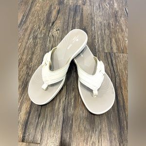 Cloudsteppers by Clark’s Flip Flops